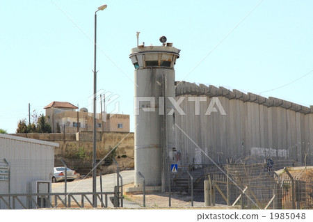 Watching tower separation wall Palestine 1985048
