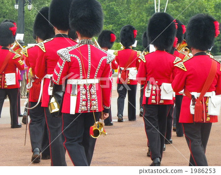 Soldier's march 1986253