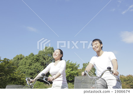 騎自行車 公司職員 工薪族 1986674