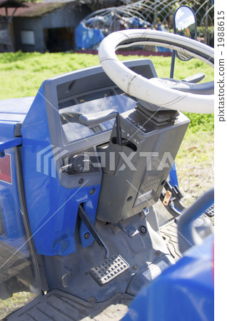 Tractor's driver's seat Tractor's driver's seat 1988615