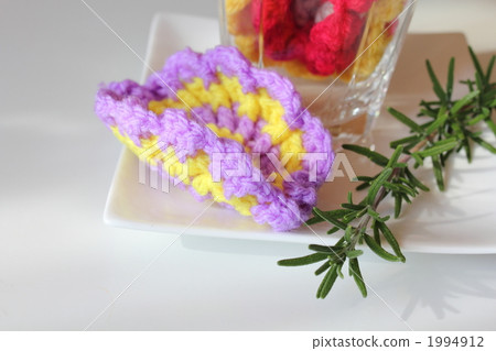 Acrylic scourer 1994912
