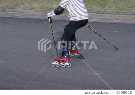 Practicing scenery of ski in the no-snow period 1998068