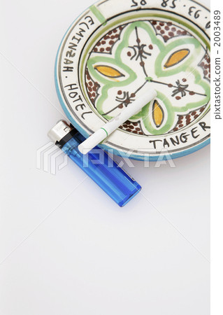 food of choice, lighter, ashtray 2003489
