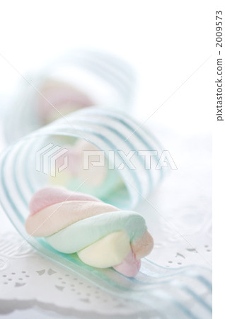 White day marshmallows 2009573