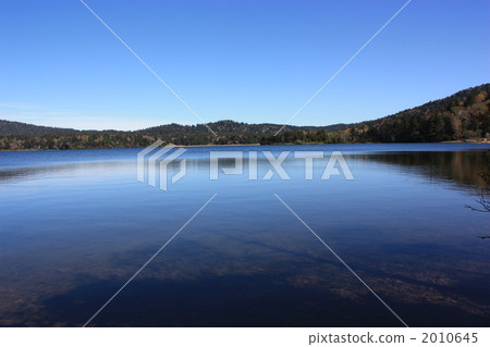 在深秋的沉默Ozenuma的視圖 2010645