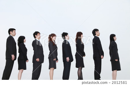 stand in a row, man and woman, multiple 2012581