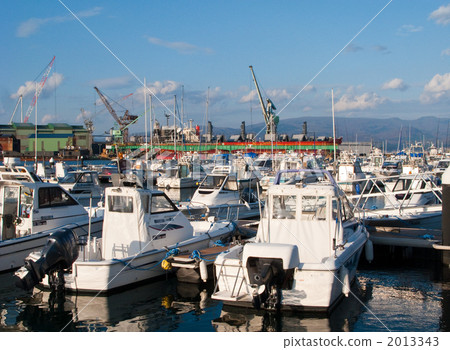 Wharf Wharf 2013343