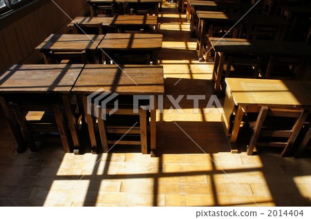Showa school classroom 2014404