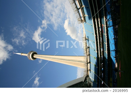 CN tower seen from baseball field 2016995