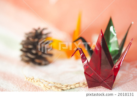 Folded crane of cellophane and ear rice Folded crane of cellophane and ear rice 2018131