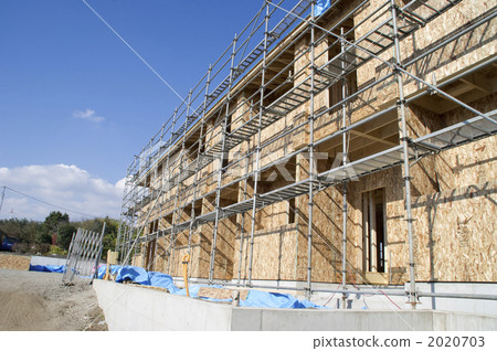 Construction site of apartment construction 2020703