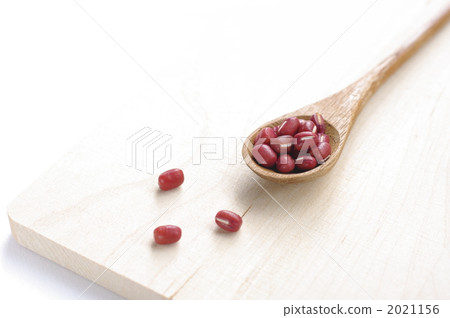 Red beans 2021156