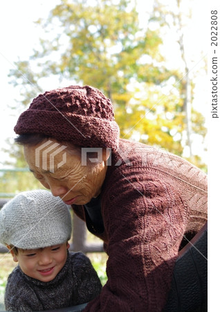 Hiya奶奶和一個孩子 Hiya奶奶和一個孩子 2022808