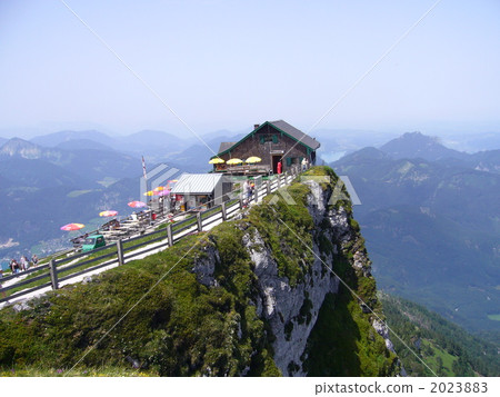 Mountain Top Cabin Stock Illustration 2023883 Pixta