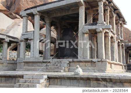 Nandi shrine of Hampi remains 2028564