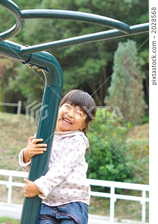 play, happy, enjoying 2028568