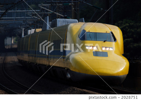 Doctor yellow 2028751