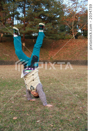handstand, headstand, baby boy 2034789
