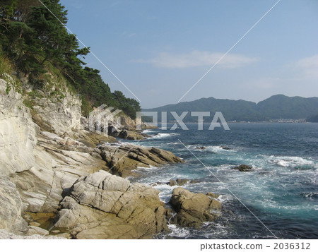 懸崖的山脈 2036312