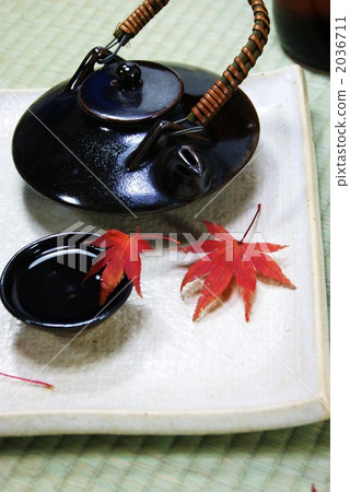 酒器 酒瓶 瓶子和杯子（用於酒精） 2036711