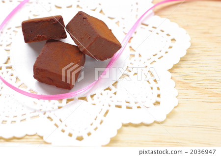 raw chocolate 2036947