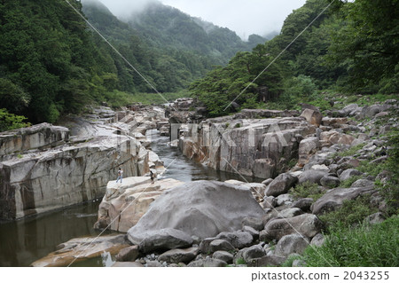 醒來一個地板 2043255