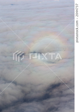 Brocken phenomenon of an airplane 2044737