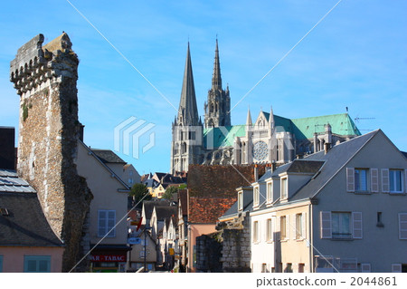 Townscape of Chartres and Notre Dame Cathedral 2044861