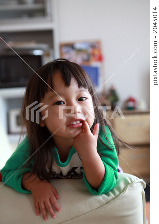 little child, toddler, girl 2045014
