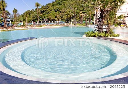 Hotel jacuzzi 2045225