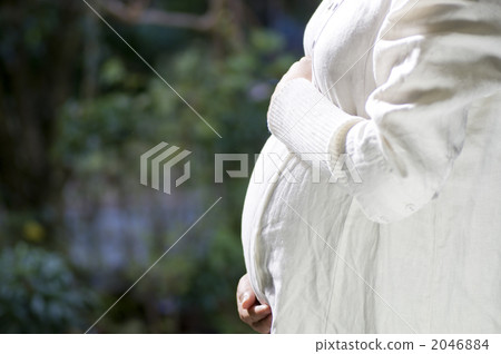 Maternal birth 2046884