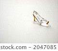 Glass shoes 2047085