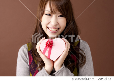 Woman Woman 2050185
