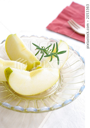 Apple  2053363