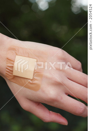 Body parts One woman (Hand injury treatment patient injury treatment injury treatment scratch) 2054524