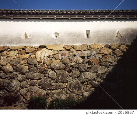 Between Himeji Castle Between Himeji Castle 2056897
