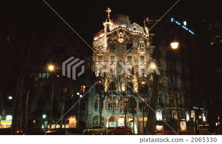 casa batllo, lit up, light up 2065330