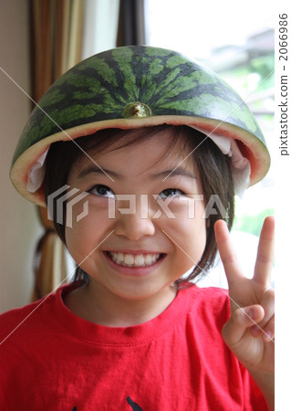 A smiling summer girl shining A smiling summer girl shining 2066986