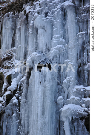 Ice monster Ice monster 2070355