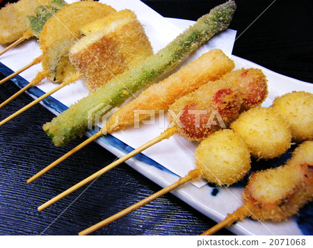 Assorted skewers, Assorted deep-fried skewers 2071068