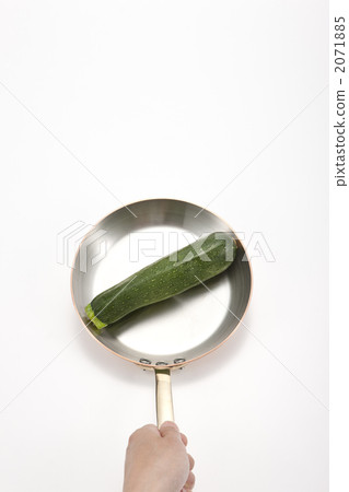 Vegetables and frying pan Vegetables and frying pan 2071885