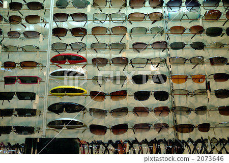 Sunglasses 2073646
