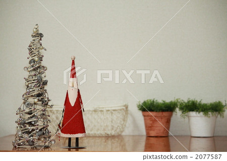 聖誕老人和一棵樹 聖誕老人和一棵樹 2077587