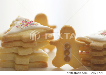 Christmas tree and ginger man's cookie 2077771