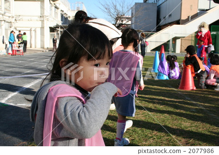 The athletic meeting in December 2077986