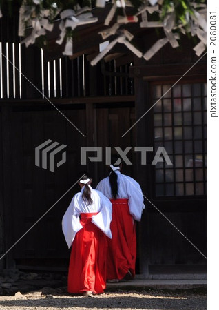 巫女 人 人物 2080081