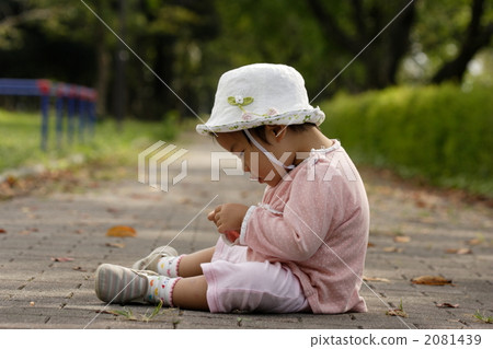 坐 坐著 坐下 2081439