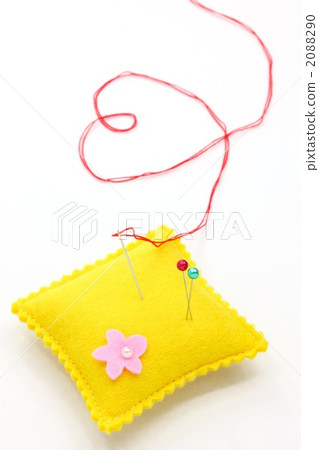 Needle mountain and red thread heart 2088290