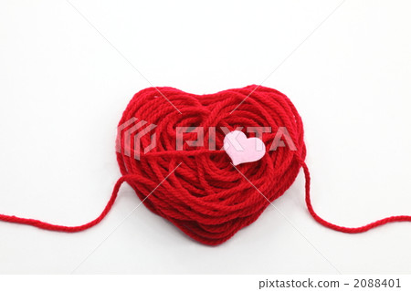 Red Yarn Heart 2088401