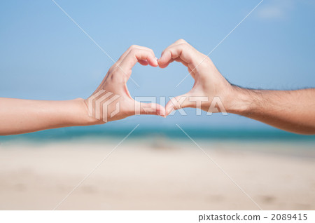 做心臟的夫婦的手 2089415